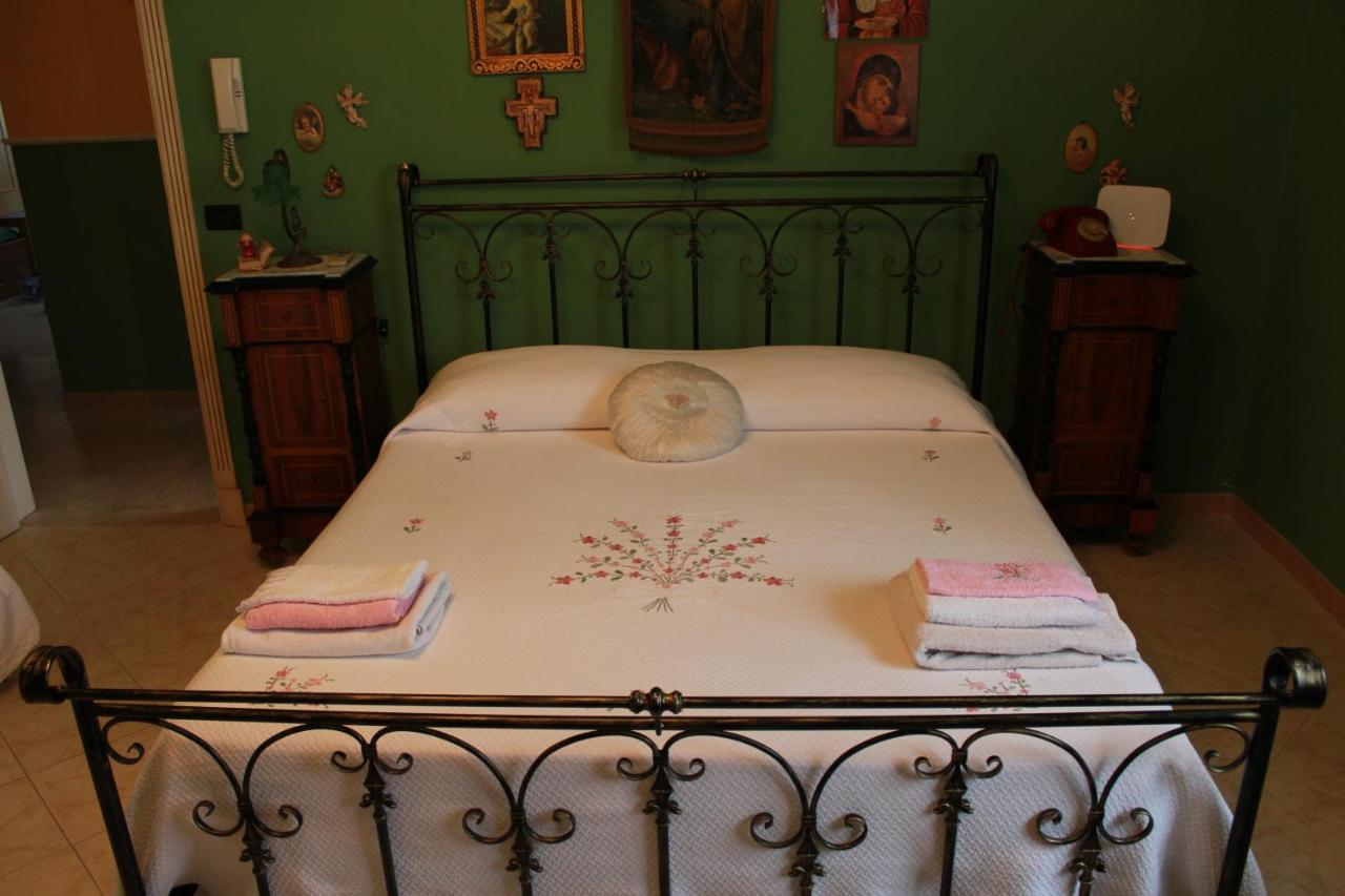 B&B Betania Riposto Bagian luar foto