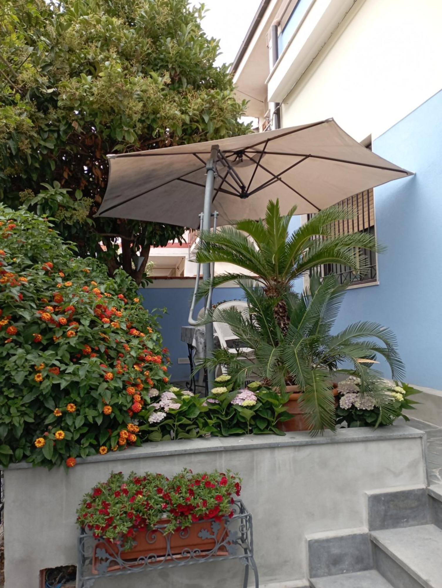 B&B Betania Riposto Bagian luar foto